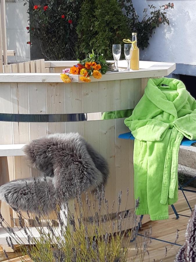 Gite La Petite Maison Horlogere Et Jacuzzi , Raquettes Les Fontenelles Bagian luar foto
